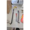 Image 6 : Trumark 30M Fiberglass Measuring Tape, Estwing Hammer, Irwin Chalk Line, Hand Saw, and More