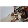 Image 5 : Pair of Red Roofing Jacks and Mechanical Lever Jack
