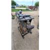 Image 5 : Beaver Model 3400 Table Saw with Stand and Accessories