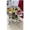 Image 2 : Capodimonte Style Italian Porcelain Floral Centerpiece in Footed Planter