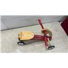 Image 3 : Radio Flyer Classic Tiny Trike Four-Wheel Wooden Ride-On with Bell and Streamers