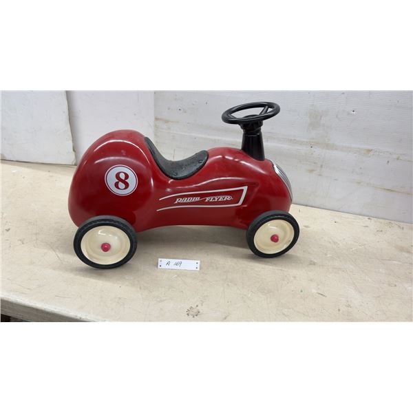 Radio Flyer #8 Retro Rocket Ride-On Classic Racer in Red with Steering Wheel