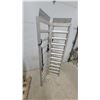 Image 3 : Pair of Aluminum Folding Loading Ramps with Safety Straps