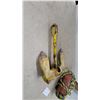Image 3 : Yellow Danforth-Style Fluke Anchor and River Anchor with Rope