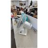 Image 5 : Portable Halogen Work Light, 6 US Gallon Water Jug, Simple Oscillating Fan