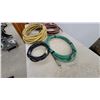 Image 5 : Lot of Assorted Air Hoses in Various Lengths and Colors with Quick-Connect Fittings