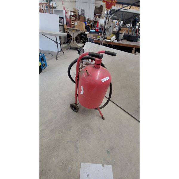 Portable Abrasive Sandblaster on Wheels with Pressure Gauge and Hose