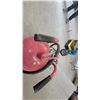 Image 3 : Portable Abrasive Sandblaster on Wheels with Pressure Gauge and Hose