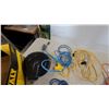 Image 2 : Extension Cords One Retracting