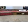 Image 5 : Two Vintage Wooden Spirit Levels with Brass Fittings, Red Painted and Natural Wood