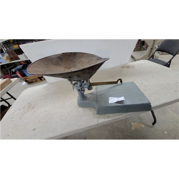 Vintage Cast Iron Counter Balance Scale with Large Metal Pan and Beam