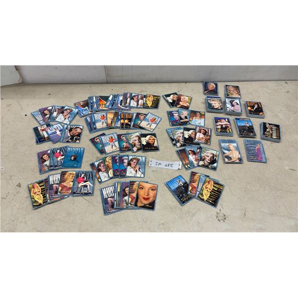 400 + Marilyn Monroe Trading Cards