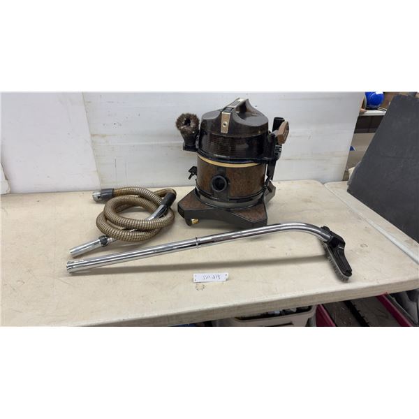 Rainbow D4C SE Water Filtration Vacuum Cleaner with Hose, Wand, and Attachments