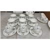 Image 5 : Royal Doulton Millefleur H.4953 Fine Bone China Dinnerware Set, 50 and More Pieces