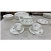Image 9 : Royal Doulton Millefleur H.4953 Fine Bone China Dinnerware Set, 50 and More Pieces