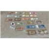 Image 1 : Collection of 23 International Banknotes from Peru, India, Netherlands, China, and More