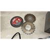 Image 4 : Vintage & Working: Craftsman 7" Electric Circular Saw and Black & Decker Router with Cases