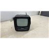 Image 5 : Vintage Falls Products Model 524-L Bakelite AM Radio (Doesn't Power up) and Jensen Portable TV