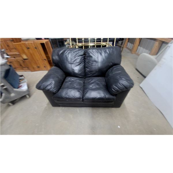 Black Leather Overstuffed Loveseat with Pillow-Top Back and Rounded Arms 52"
