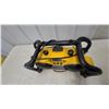 Image 3 : DeWalt Jobsite Radio with Roll Cage, Dual Speakers, and Digital Tuner