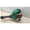 Image 5 : Weed Eater FeatherLite FX26S Xtreme Gas String Trimmer, 25cc Engine, 16" Cut