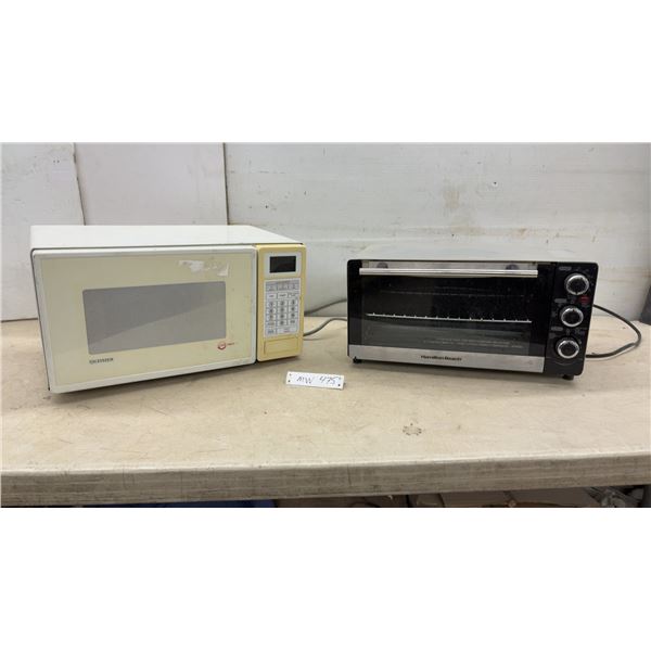 Hamilton Beach 31409C Toaster Oven and Citizen Countertop Microwave Oven