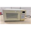 Image 8 : Hamilton Beach 31409C Toaster Oven and Citizen Countertop Microwave Oven