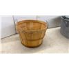 Image 6 : Galvanized Square Wash Tub, Round Wash Tub, and Wooden Bushel Basket