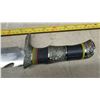 Image 5 : Ornate Fixed-Blade Bowie Knife with Sheath and Calphalon Classic Slicer Knife