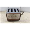 Image 4 : Vintage 1970s SCM Proctor-Silex Four-Slice Toaster with Wheat Design and Bathroom Scale