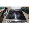 Image 3 : LG Stainless Steel Electric Range with Ceramic Glass Cooktop Self Clean Convection Bake and Broil