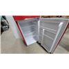 Image 6 : Frigidaire Mini Retro Two-Door Refrigerator with Top Freezer in Red 42 x 20 x 19"