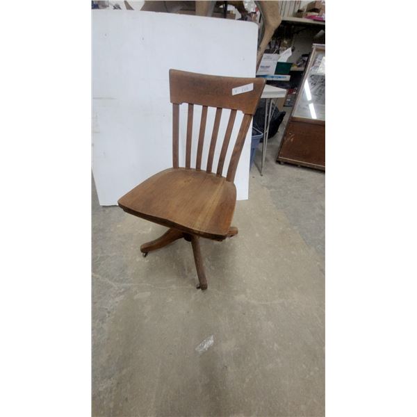 Antique Krug. Oak Spindle-Back Swivel Office Chair with Casters