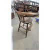 Image 5 : Antique Windsor-Style Spindle Back Wooden High Chair with Tray and Footrest