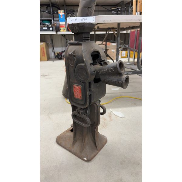 Simplex No. 24A Ratchet Jack, 15-Ton Capacity, Templeton Kenly and Co., Made in USA