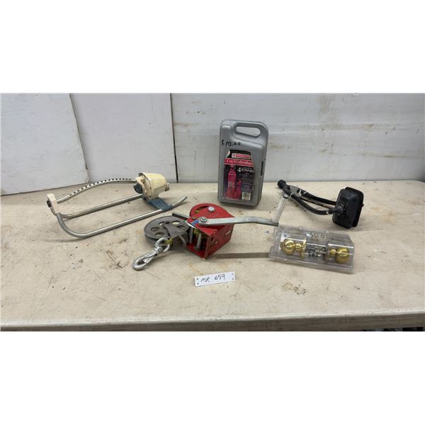 MotoMaster 4-Tonne Hydraulic Bottle Jack with Case, Hand Winch, Water Sprinkler and More