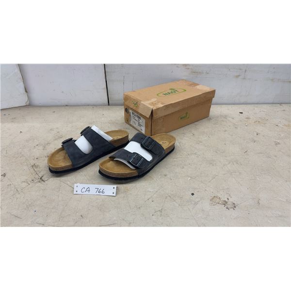 New Naot Brad Men's Two-Strap Slide Sandals in Dark Grey Suede, Size EU 42, Cork Footbed