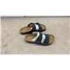 Image 5 : New Naot Brad Men's Two-Strap Slide Sandals in Dark Grey Suede, Size EU 42, Cork Footbed