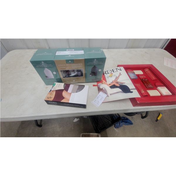 Elizabeth Arden Red Door Fragrance Gift Set, Jones Seamless Briefs 5-Pack XL, and More