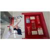Image 2 : Elizabeth Arden Red Door Fragrance Gift Set, Jones Seamless Briefs 5-Pack XL, and More