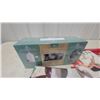 Image 4 : Elizabeth Arden Red Door Fragrance Gift Set, Jones Seamless Briefs 5-Pack XL, and More