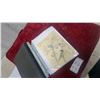 Image 2 : Staples Black Three-Ring Binder with Collection of Natural History Bird and Botanical Prints