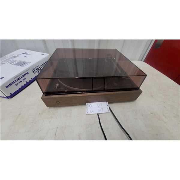 Dual 510 Belt Drive Fully Automatic Turntable with Dust Cover and Wood Plinth