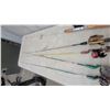 Image 5 : Lot of Five Vintage Fishing Rods and Reels Including Shakespeare 747A and More
