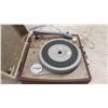 Image 5 : Vintage RCA Victor K 779 Portable Three-Speed Suitcase Record Player