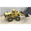 Image 9 : Tonka Pressed Steel Motor Grader and Front End Loader Construction Toys, 1960s-1970s