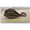 Image 3 : Vintage Heavy-Duty Large Steel Double Block Pulley with Hook