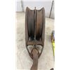 Image 5 : Vintage Heavy-Duty Large Steel Double Block Pulley with Hook