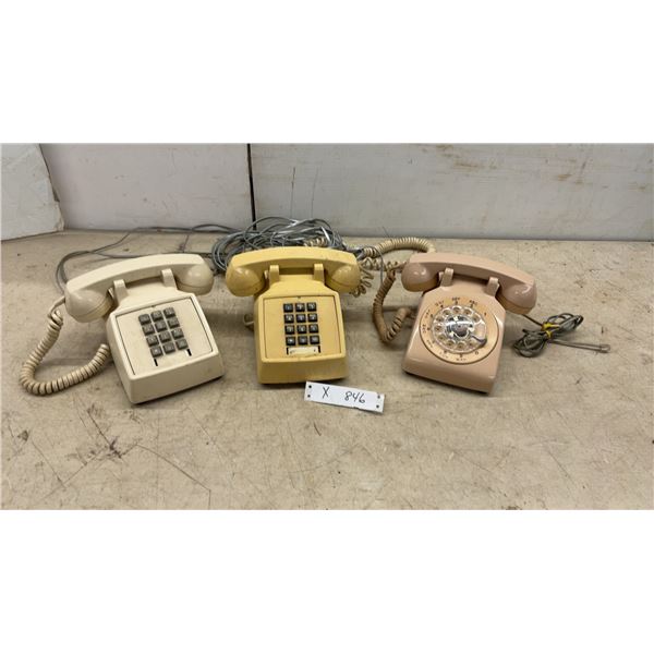 Lot of Three Western Electric Desk Telephones, Two 2500 Series and One 500 Series Rotary