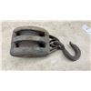 Image 5 : Pair of Antique U.S.M. Block Co. Double-Sheave Wooden Block Pulleys with Hooks